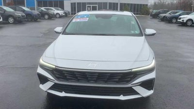 2025 Hyundai Elantra Limited IVT
