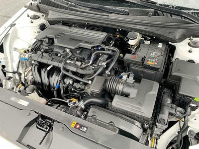 2025 Hyundai Elantra Limited IVT