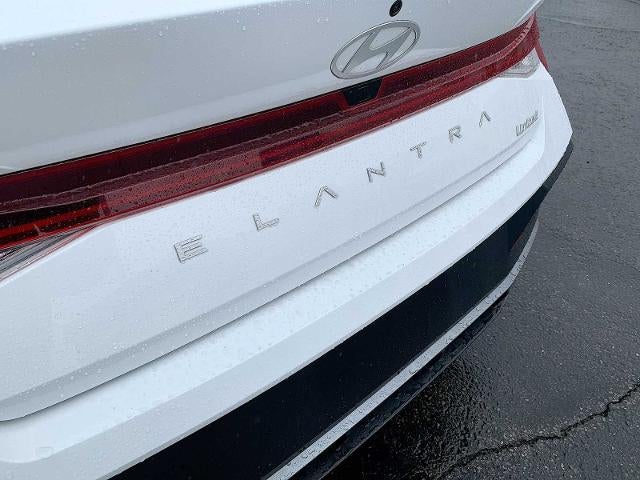 2025 Hyundai Elantra Limited IVT