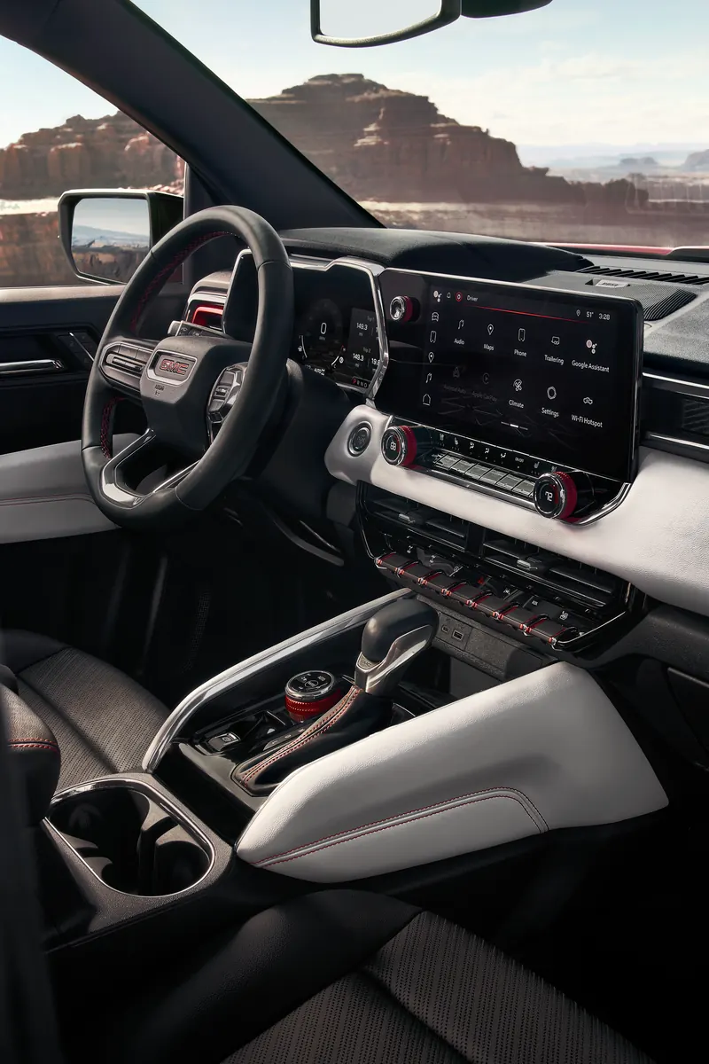 2026 GMC Canyon infotainment system at North Star Buick GMC - Zelienople in Zelienople PA
